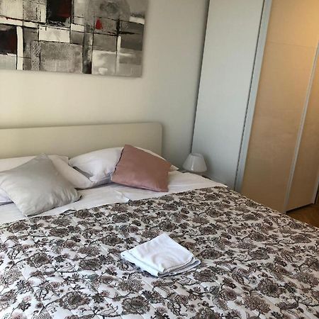 Apartman Lana Apartment Задар Екстериор снимка